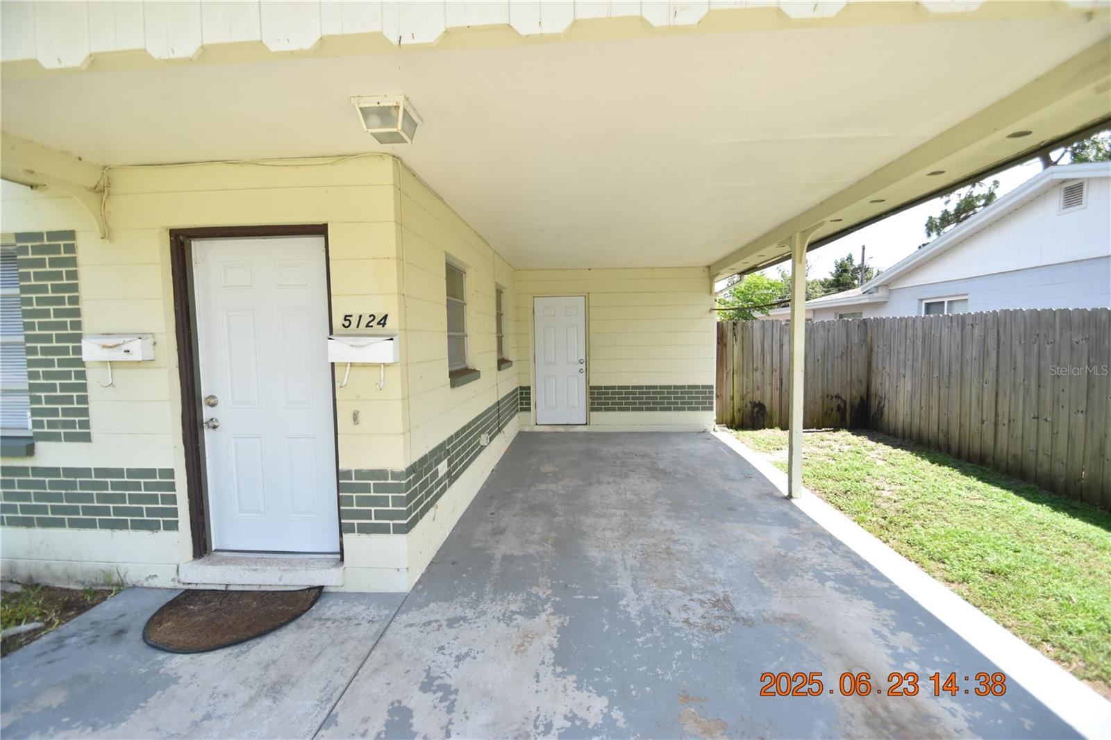 Image 4 of 30 For 5124 18th Avenue N
