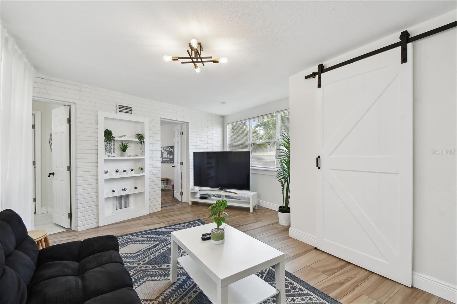 Image 16 of 29 For 2508 Imlay Court S