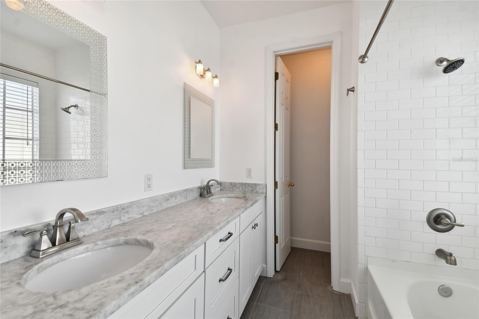 Image 12 of 16 For 3111 De Leon Street 9