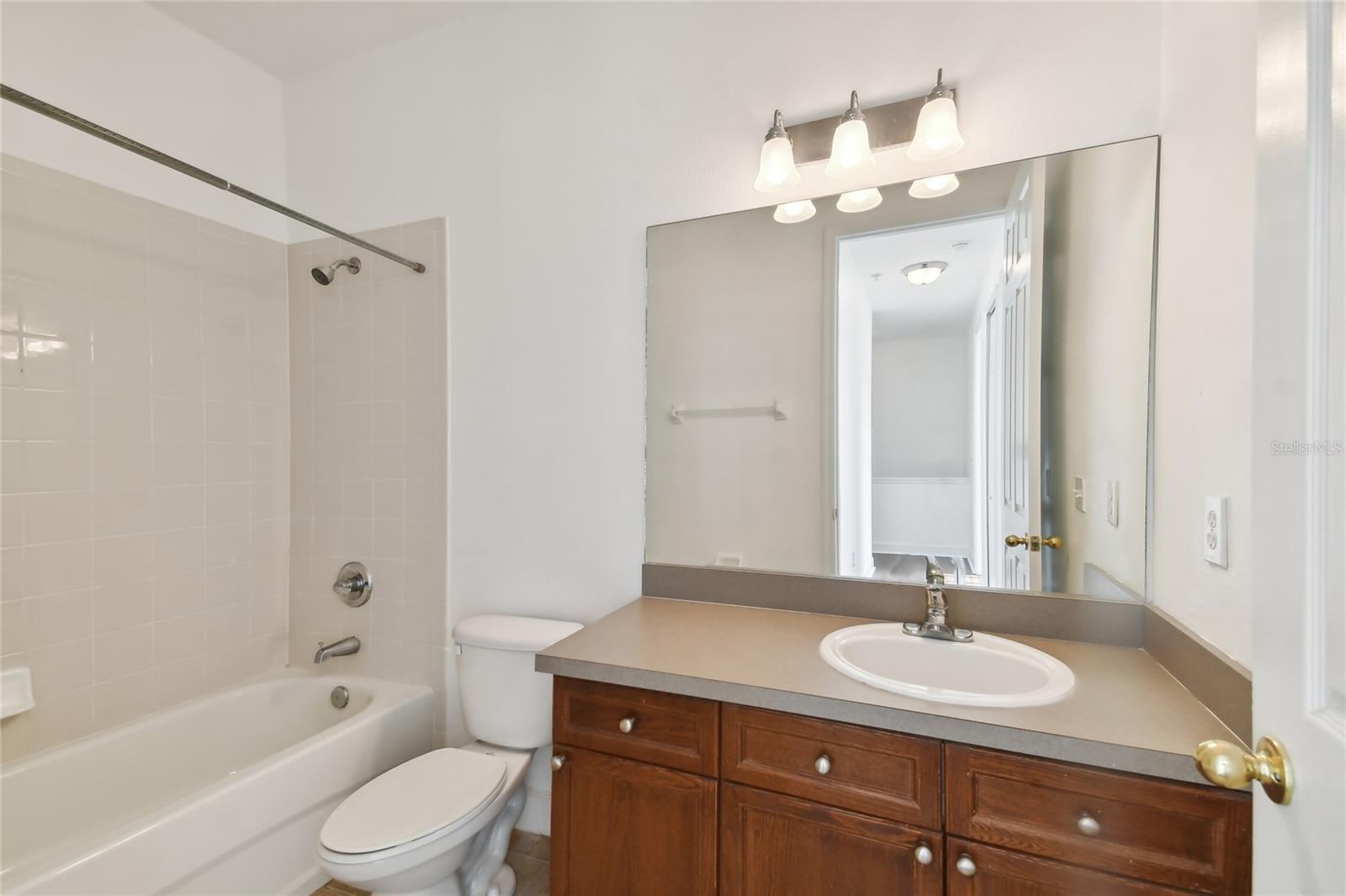 Image 15 of 16 For 3111 De Leon Street 9
