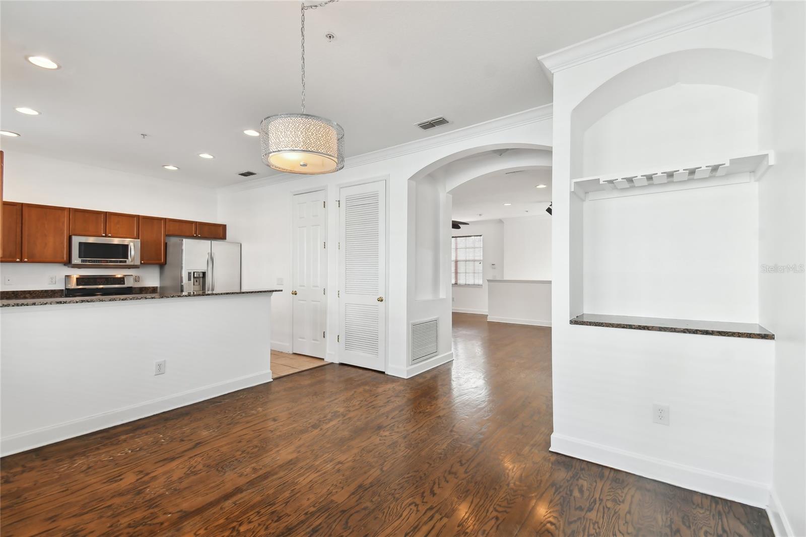 Image 6 of 16 For 3111 De Leon Street 9