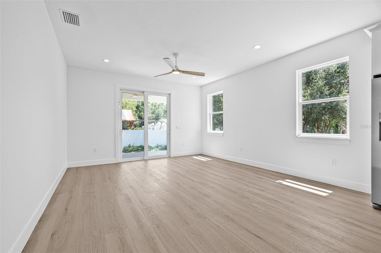 Image 13 of 33 For 7617 Alvina Street