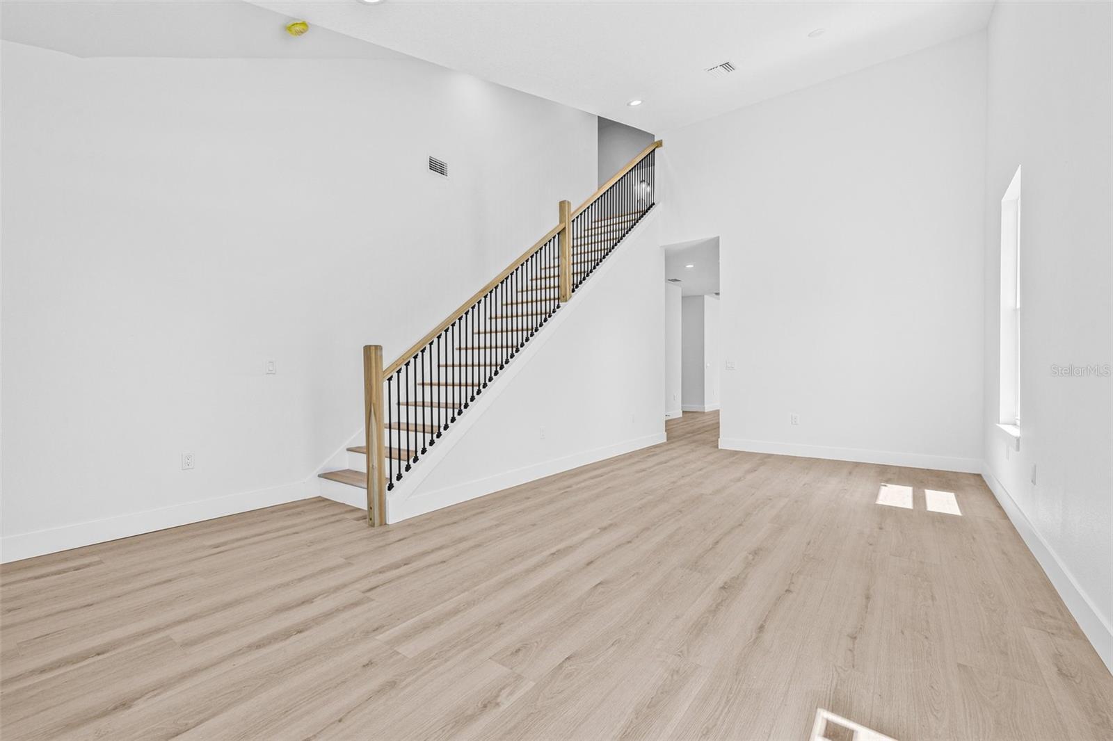 Image 5 of 33 For 7617 Alvina Street