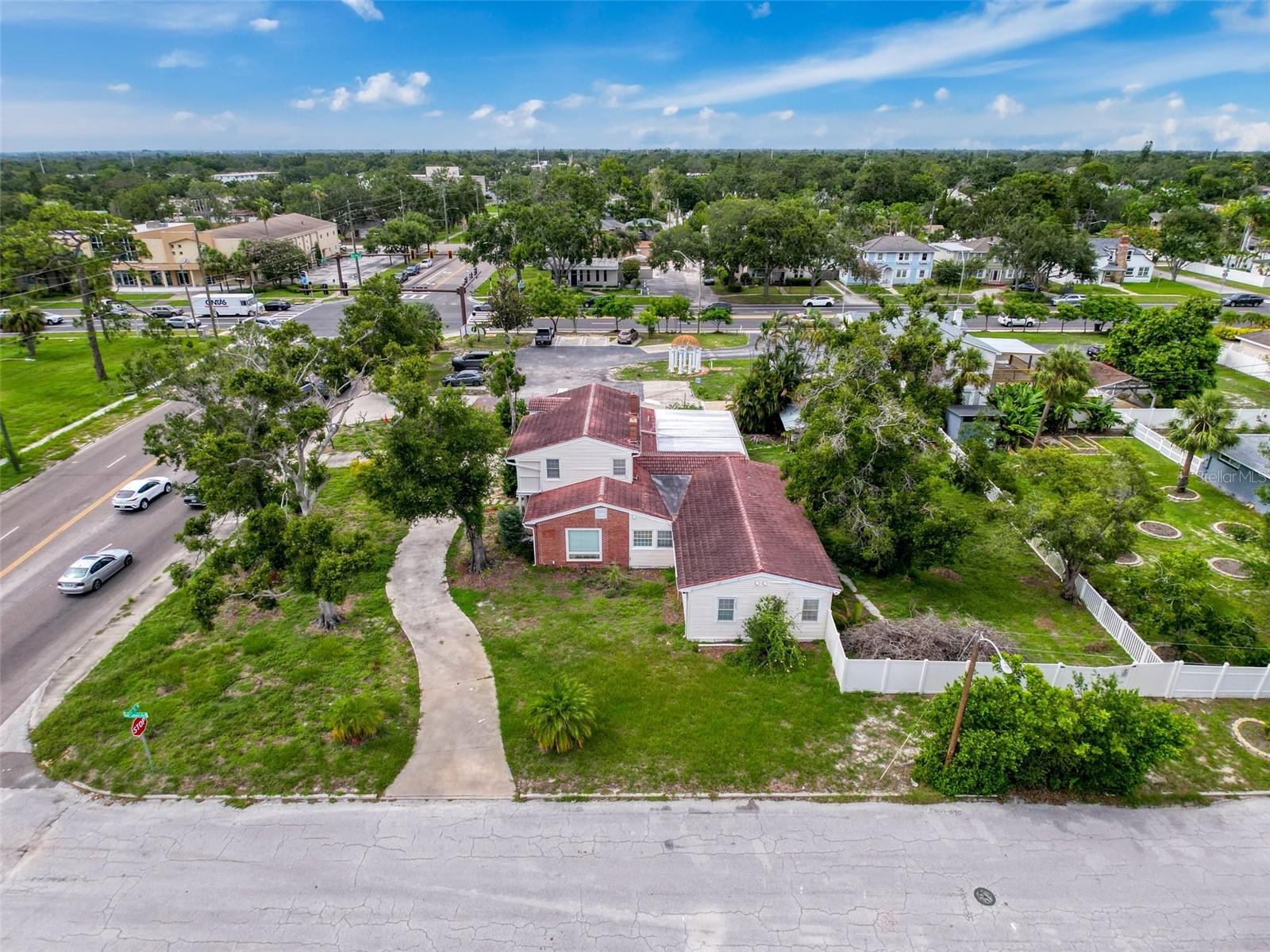 Image 12 of 73 For 425 49th Street N