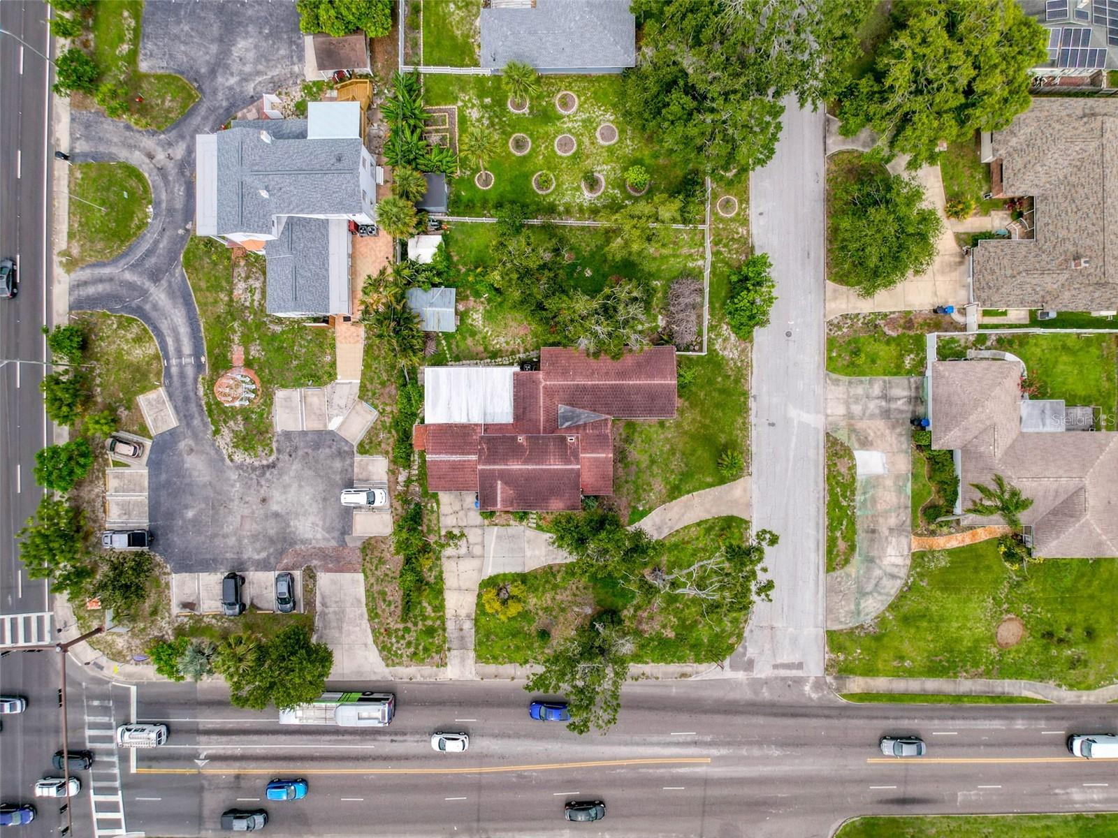Image 15 of 73 For 425 49th Street N
