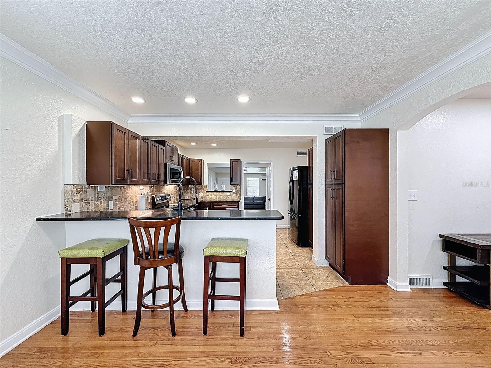 Image 23 of 73 For 425 49th Street N