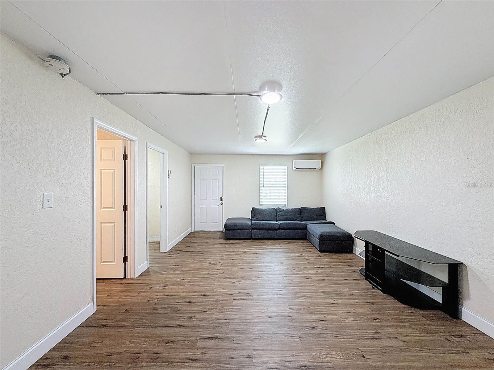 Image 29 of 73 For 425 49th Street N
