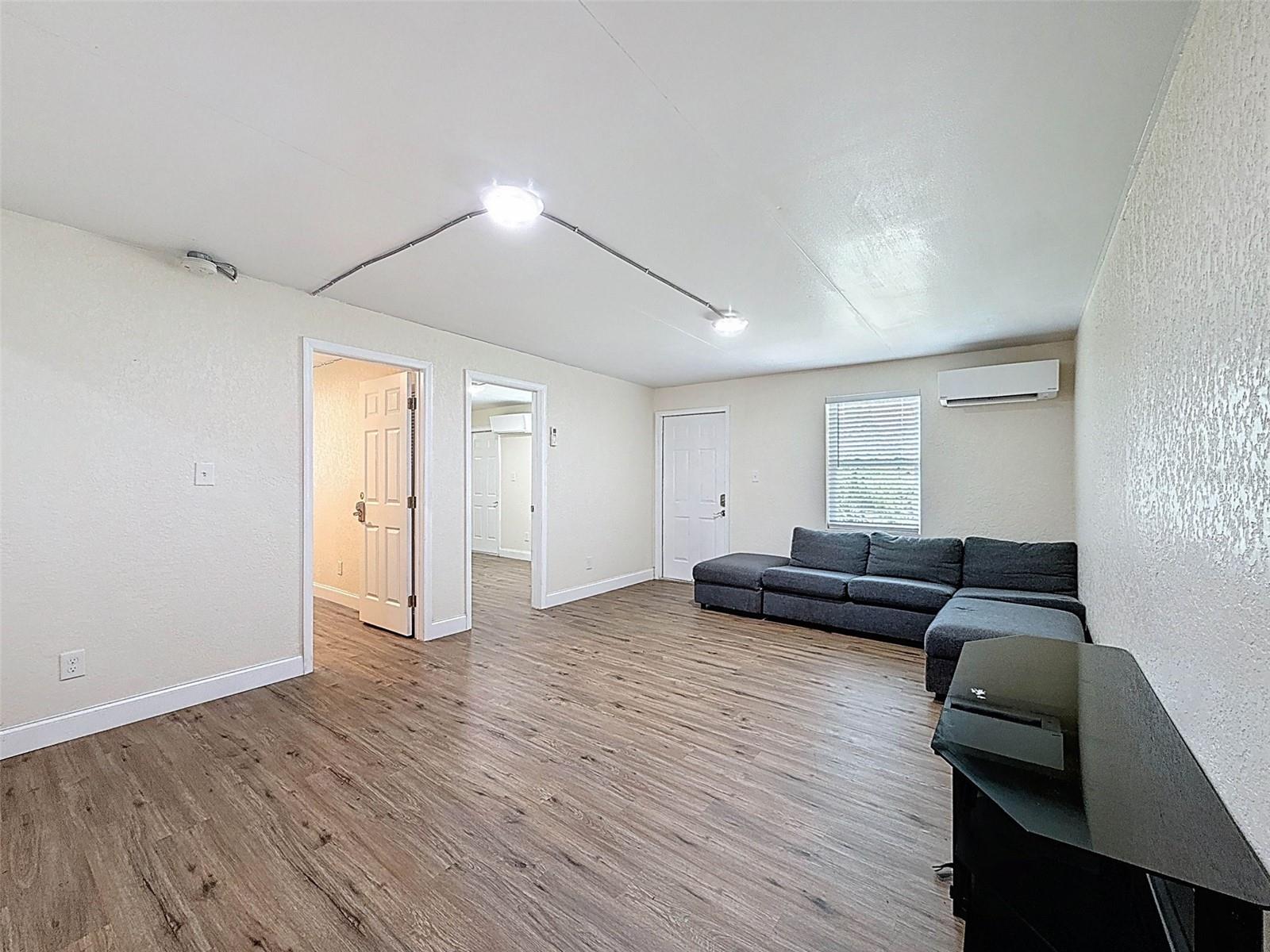 Image 30 of 73 For 425 49th Street N