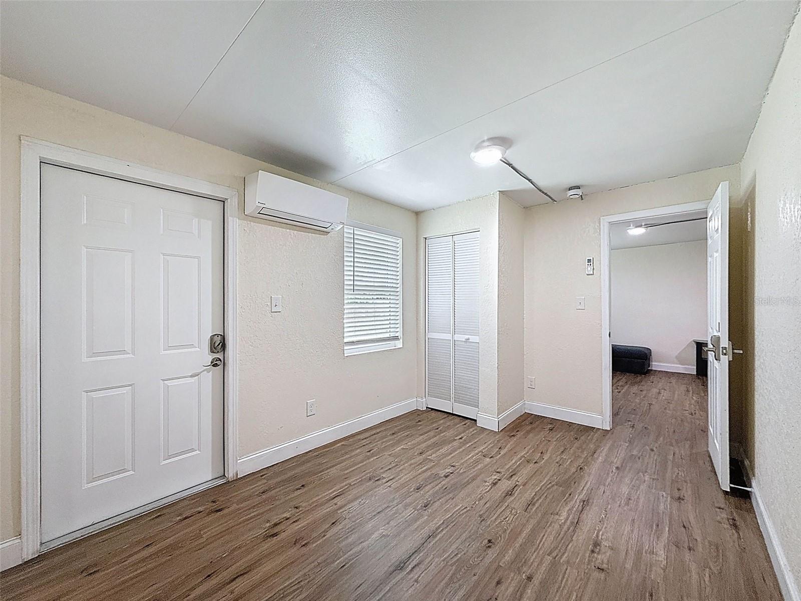 Image 36 of 73 For 425 49th Street N