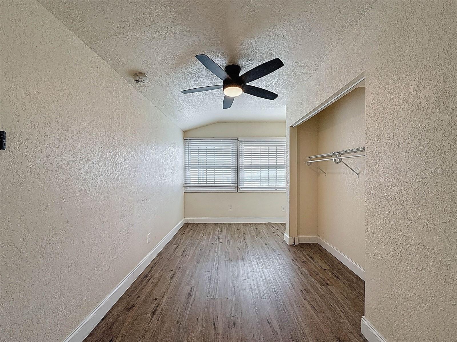Image 46 of 73 For 425 49th Street N