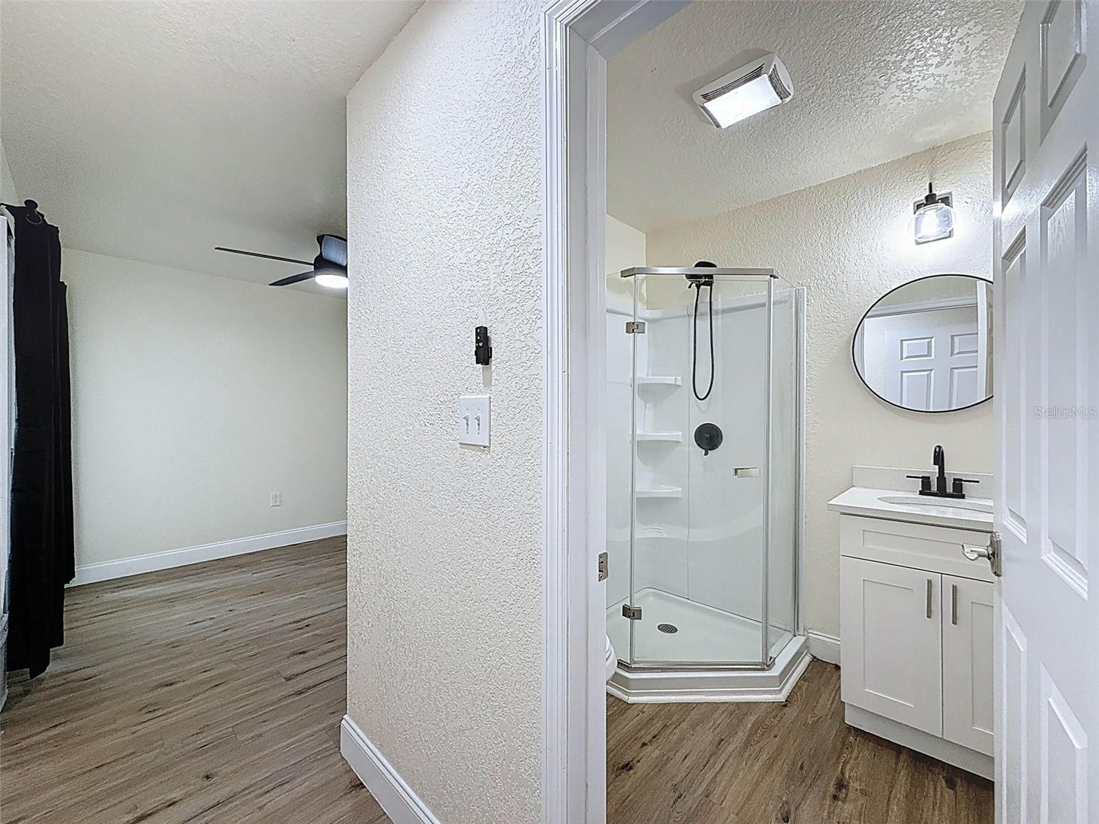 Image 51 of 73 For 425 49th Street N