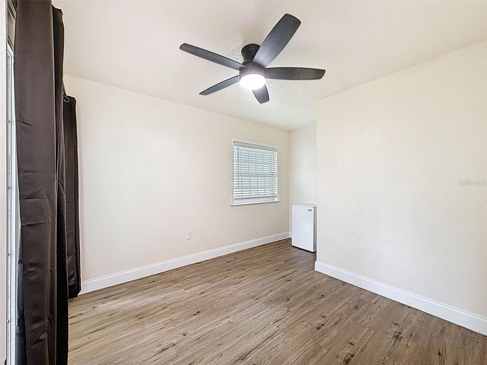 Image 53 of 73 For 425 49th Street N