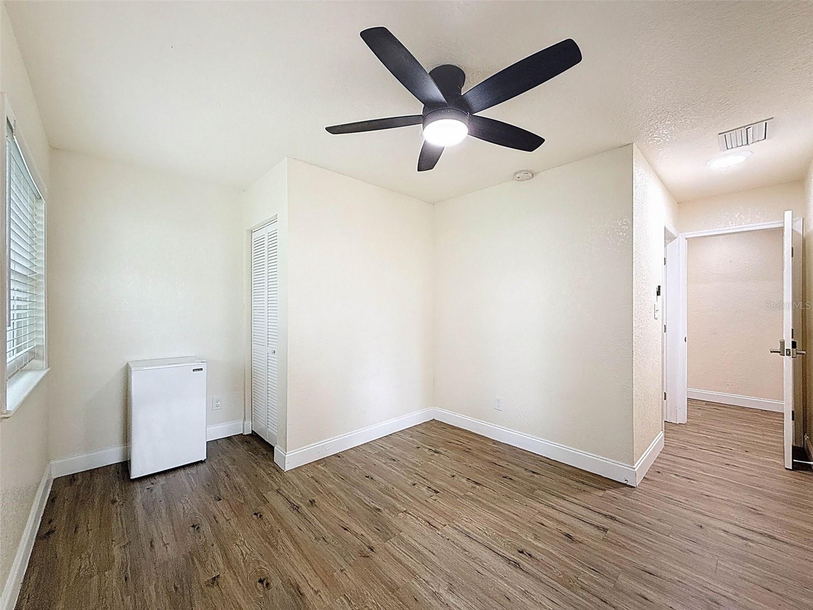 Image 54 of 73 For 425 49th Street N