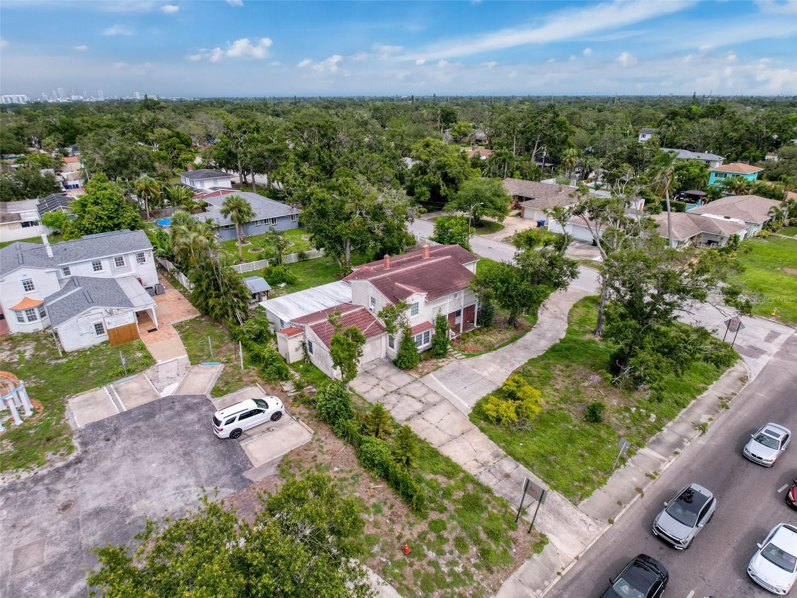 Image 6 of 73 For 425 49th Street N