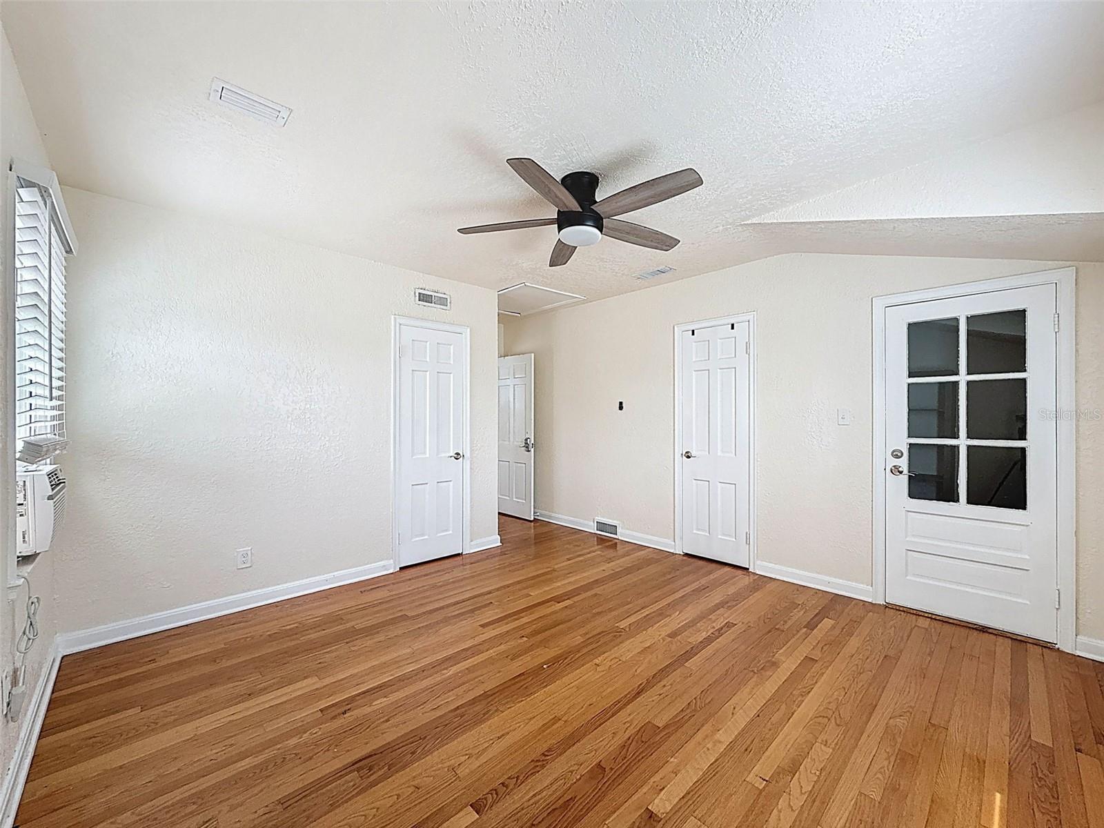 Image 67 of 73 For 425 49th Street N