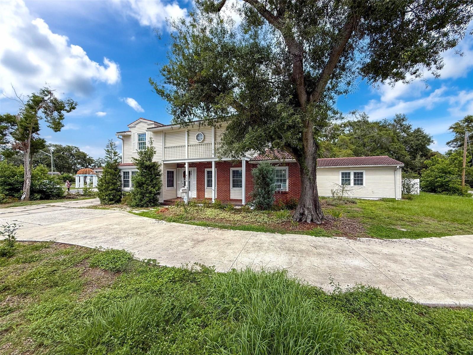Image 7 of 73 For 425 49th Street N
