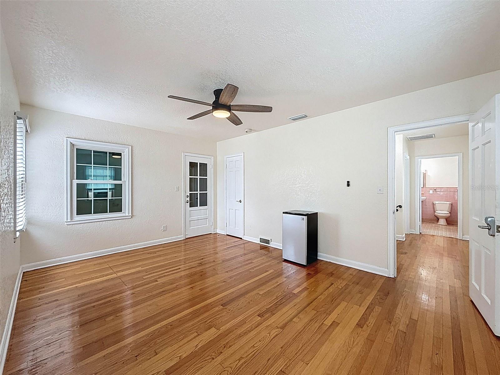 Image 70 of 73 For 425 49th Street N