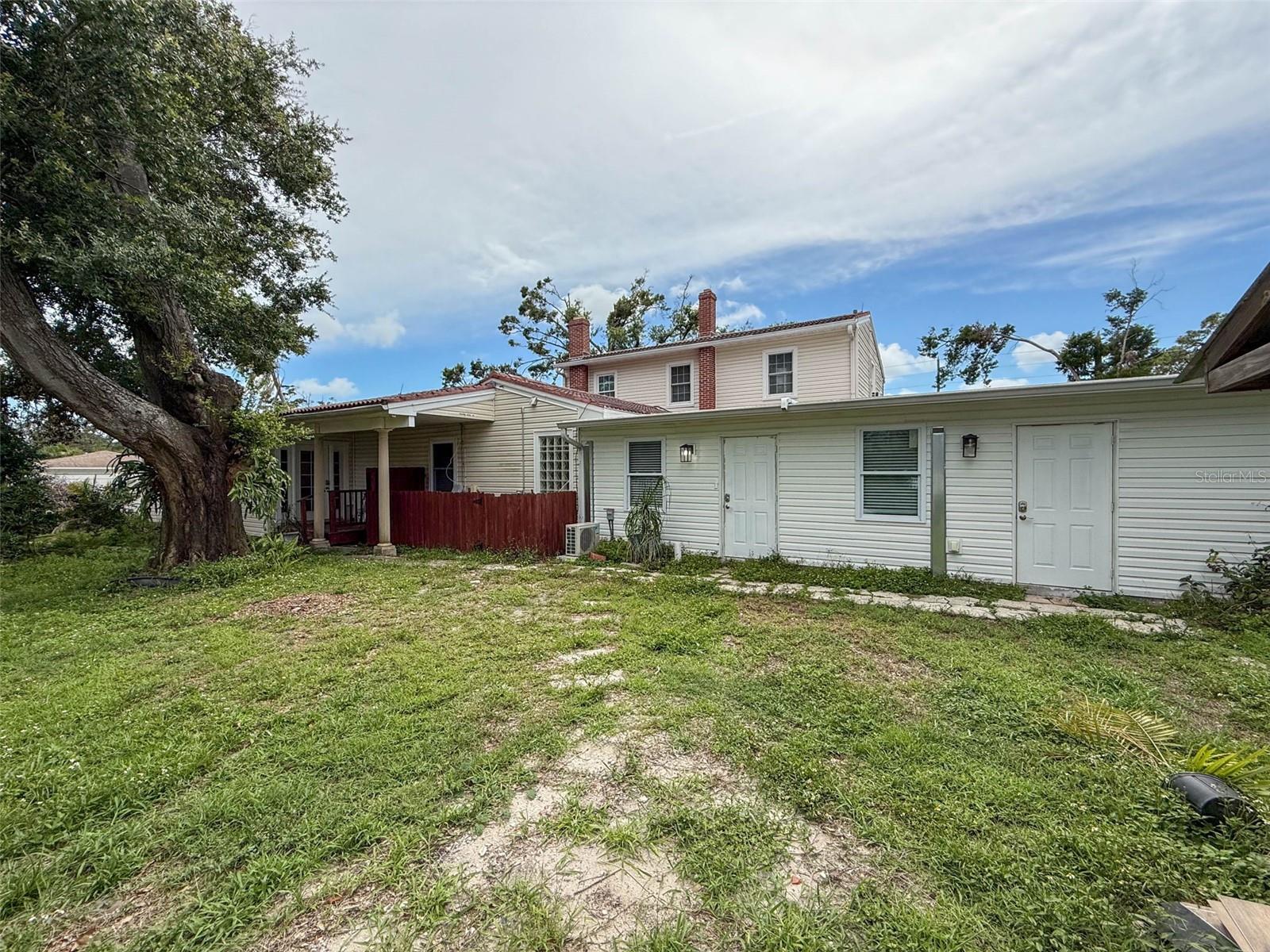 Image 8 of 73 For 425 49th Street N