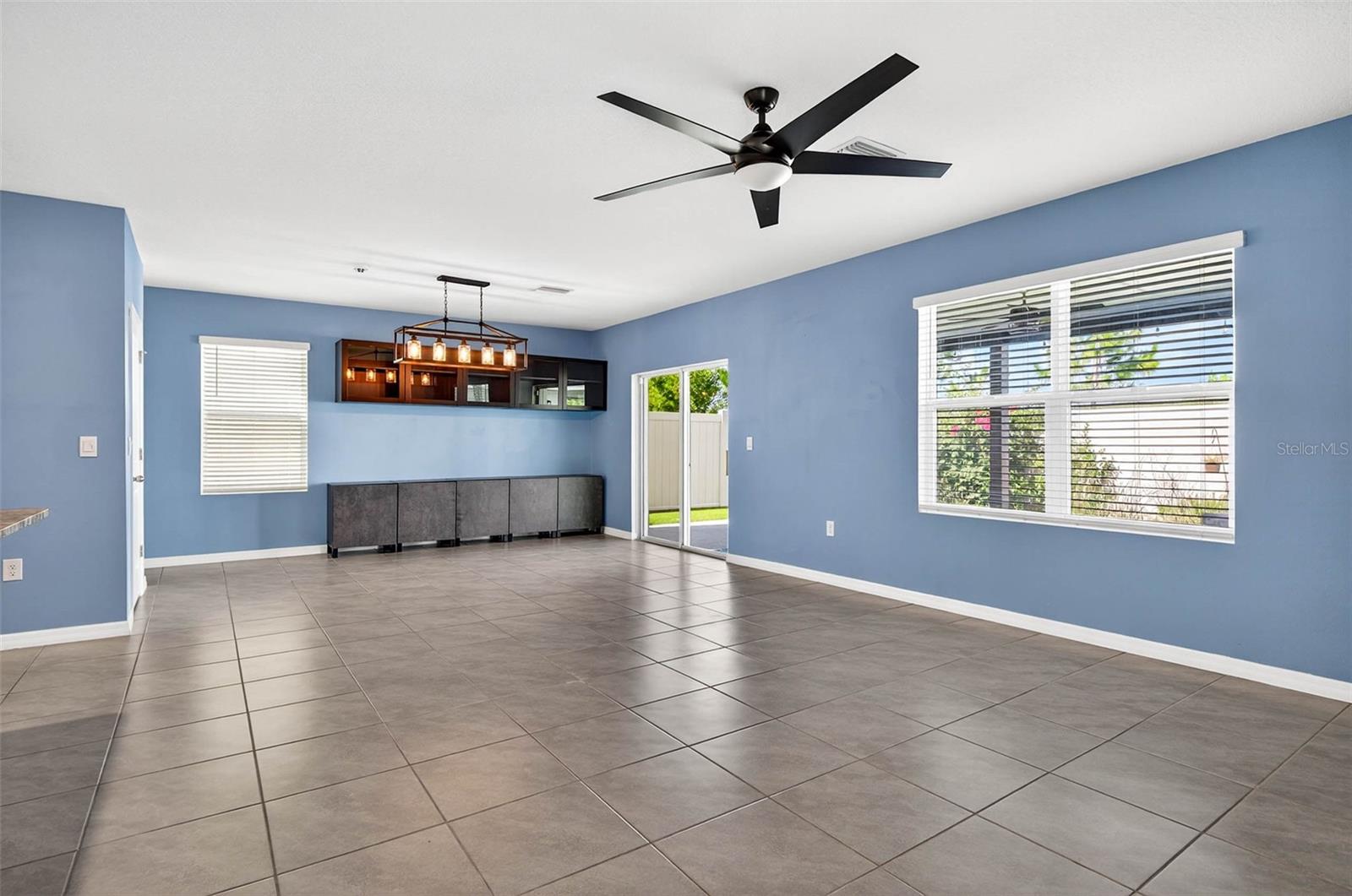 Image 11 of 52 For 3384 Suncoast Plains Drive