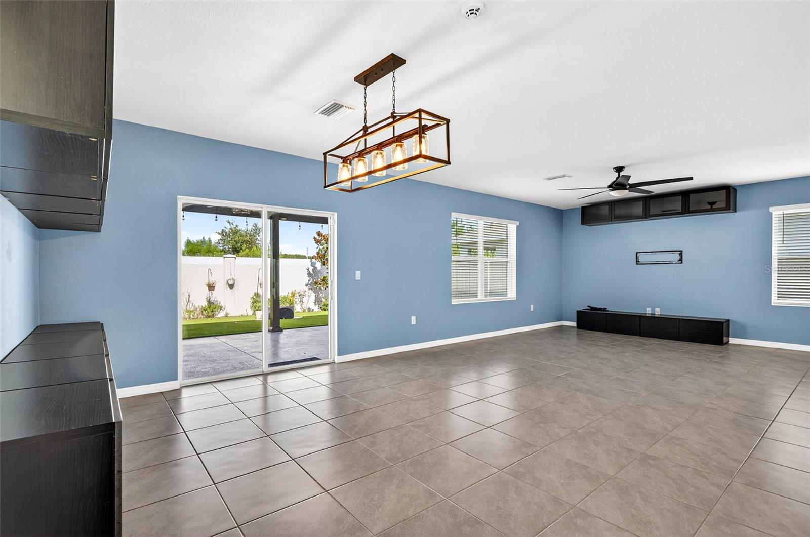 Image 14 of 52 For 3384 Suncoast Plains Drive