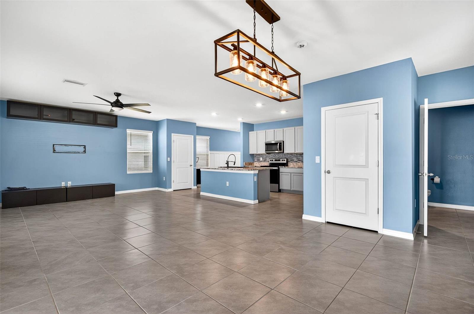 Image 15 of 52 For 3384 Suncoast Plains Drive