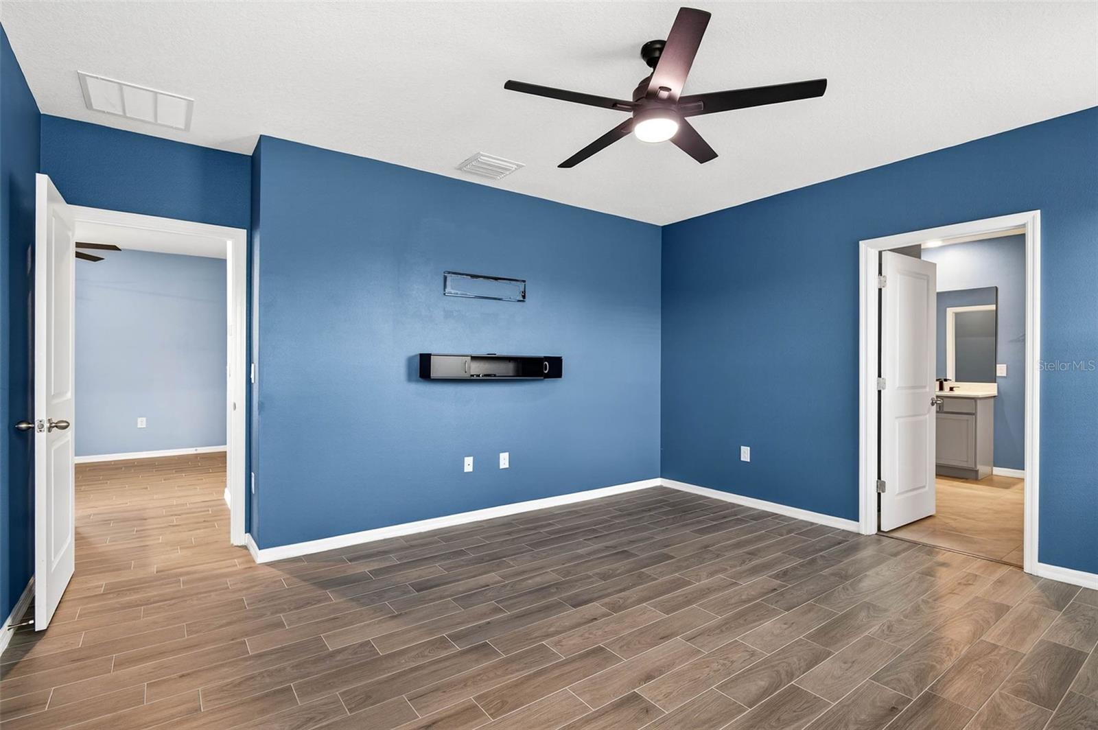 Image 21 of 52 For 3384 Suncoast Plains Drive