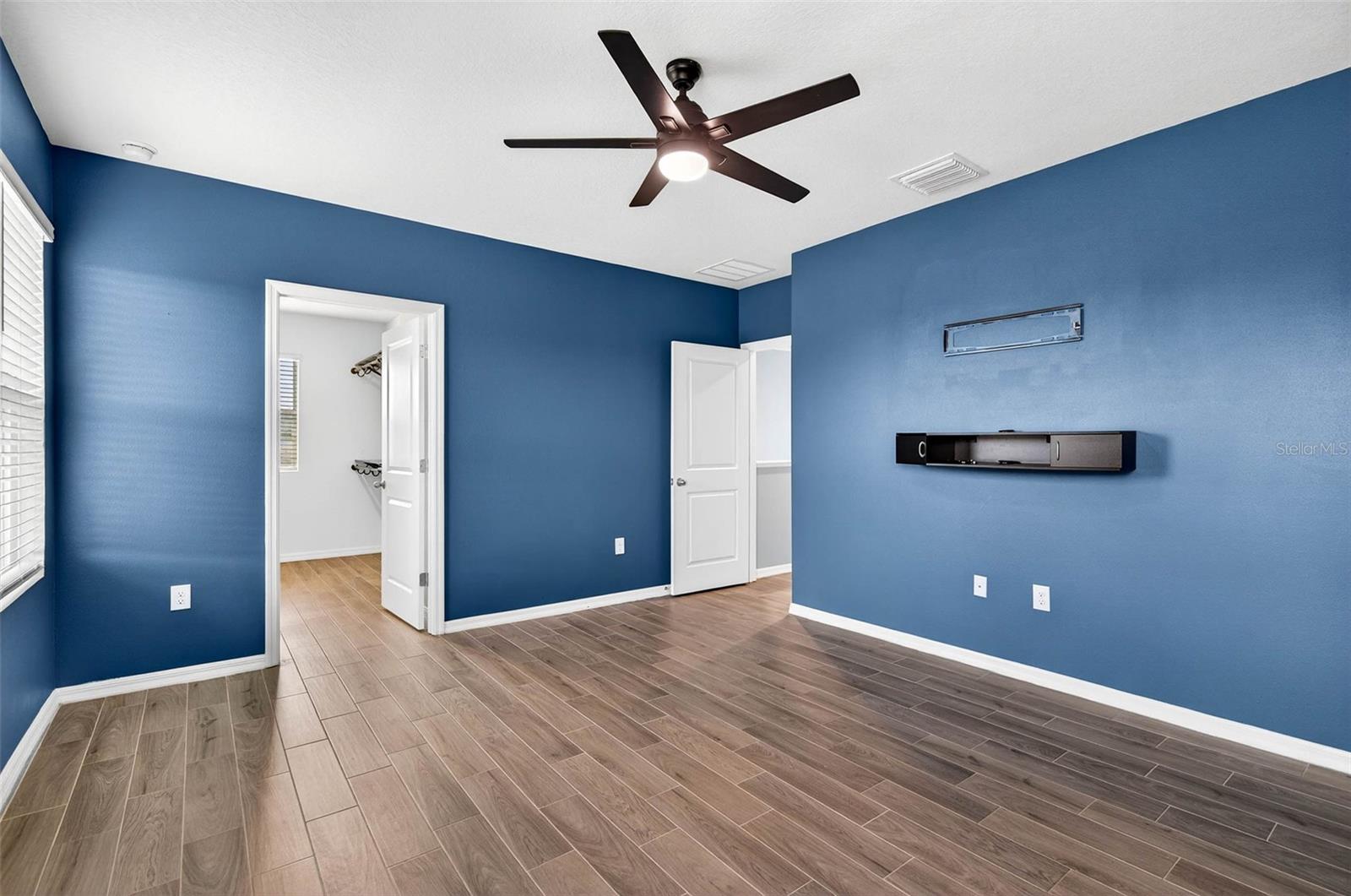 Image 29 of 52 For 3384 Suncoast Plains Drive