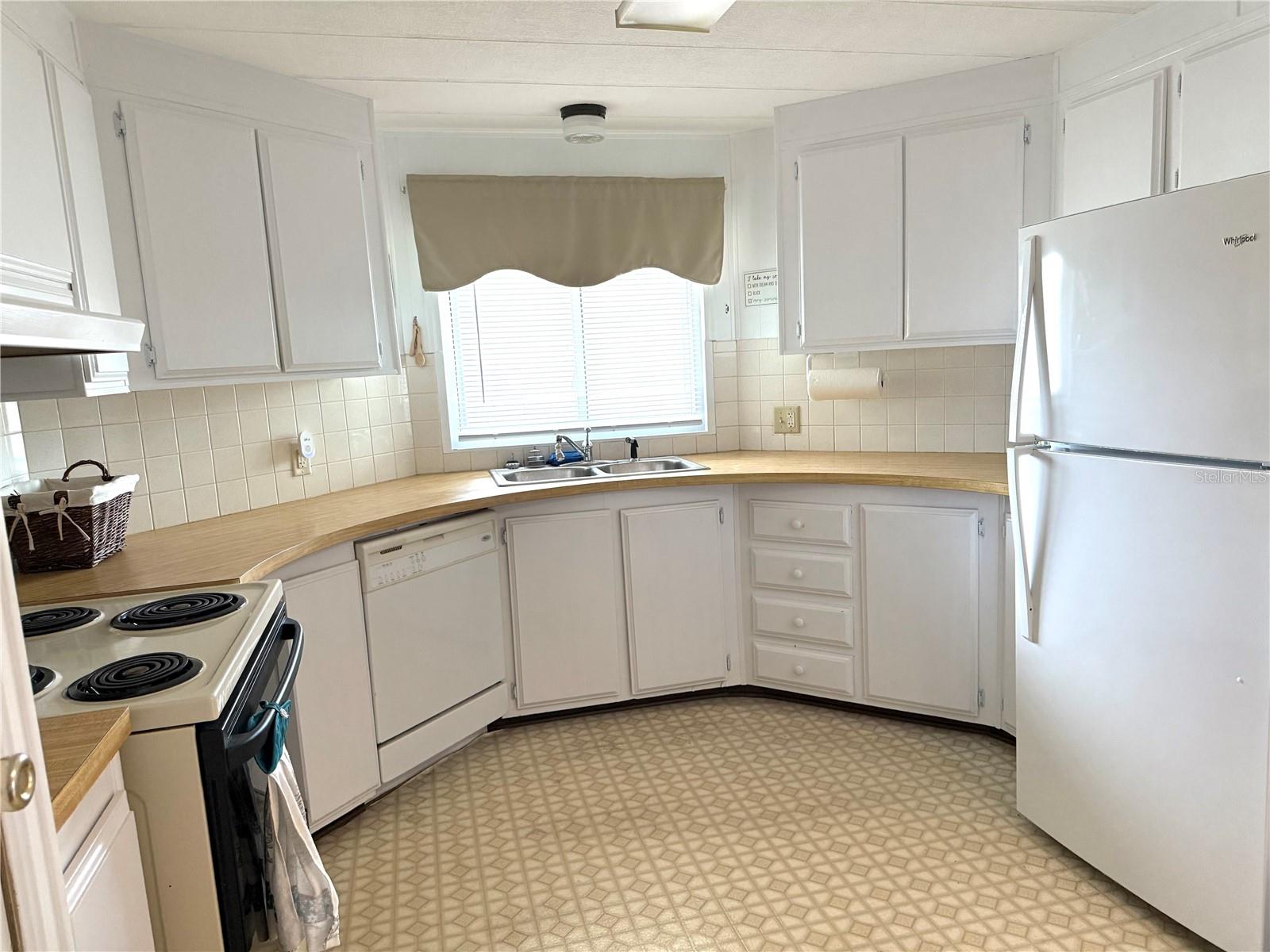 Image 5 of 23 For 12335 George Drive