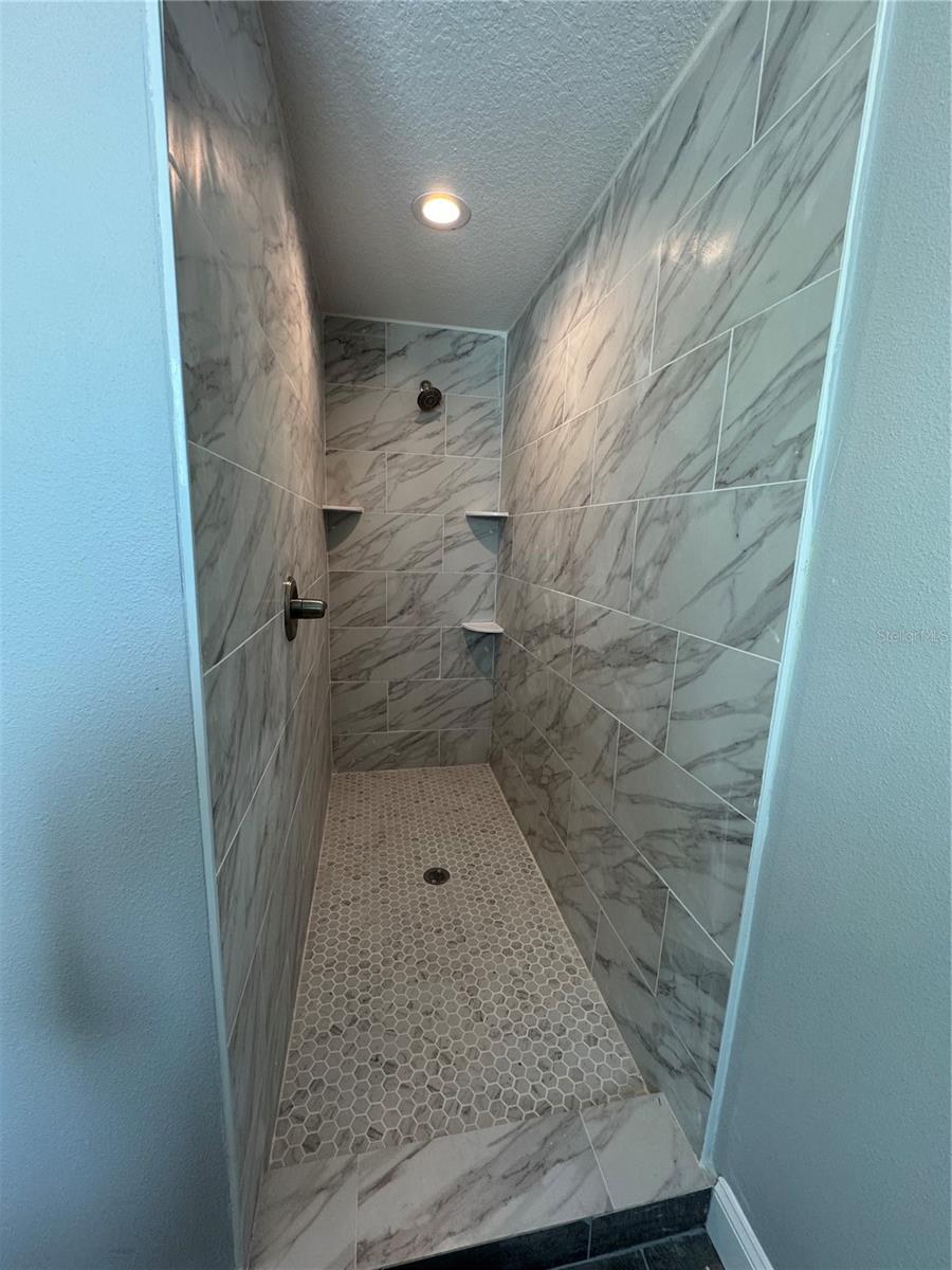 Image 10 of 17 For 3329 Roxbury Drive
