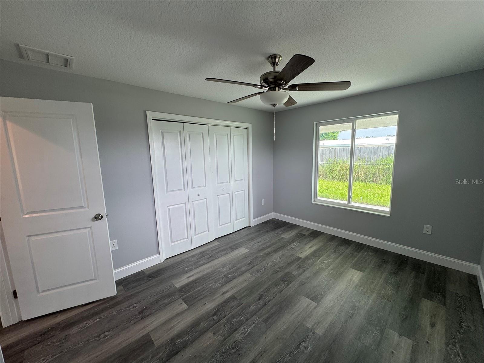 Image 13 of 17 For 3329 Roxbury Drive
