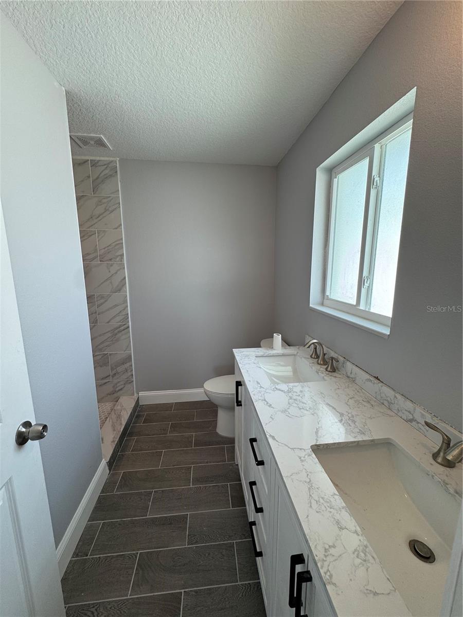 Image 9 of 17 For 3329 Roxbury Drive