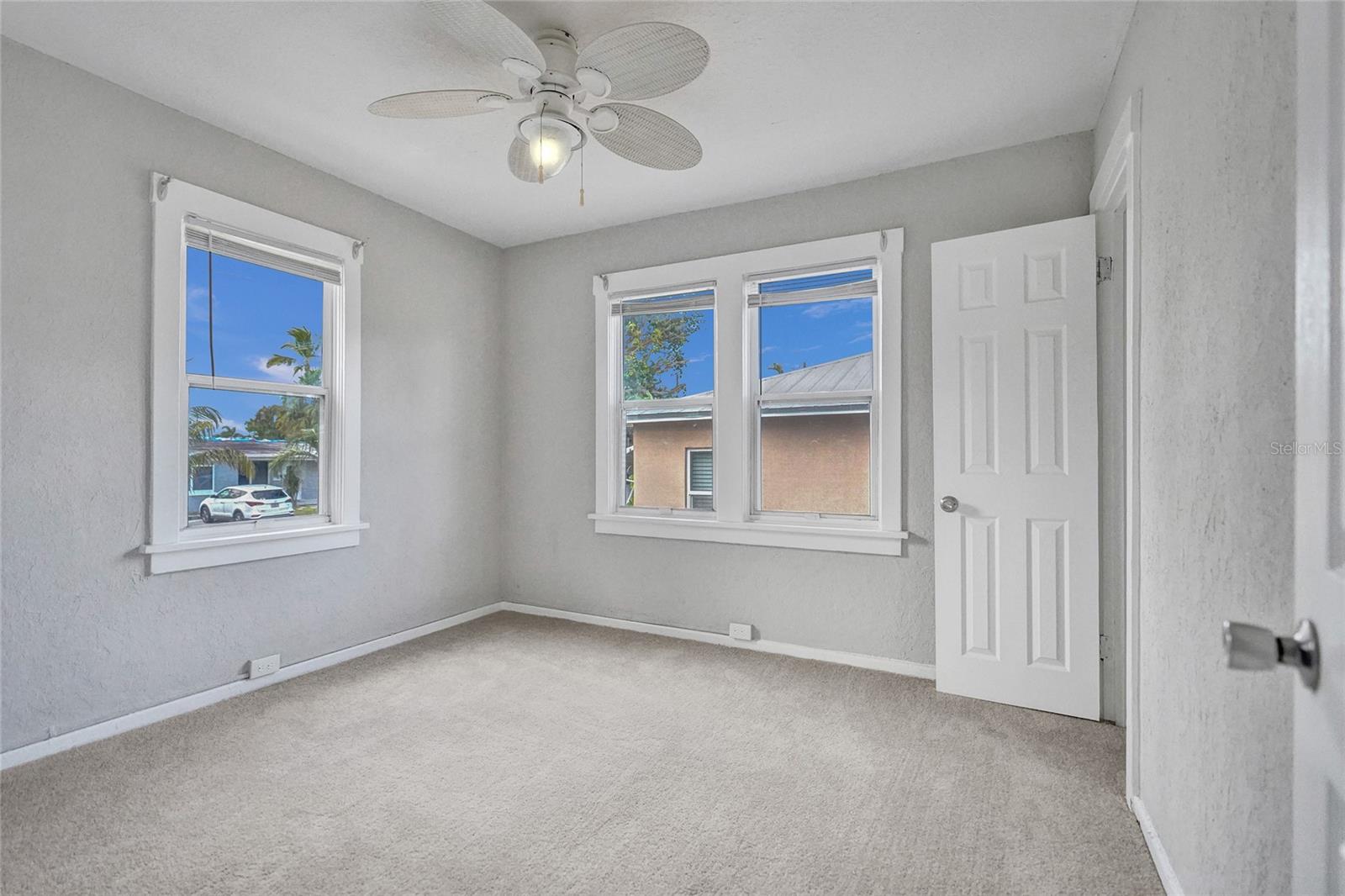 Image 20 of 52 For 924 Mcintosh Street