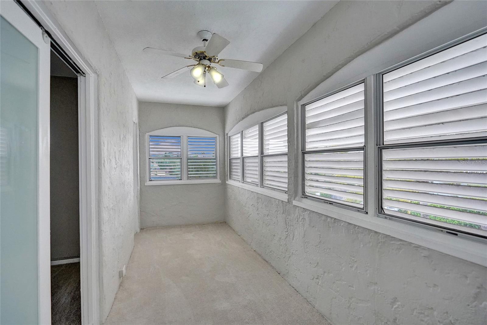 Image 9 of 52 For 924 Mcintosh Street