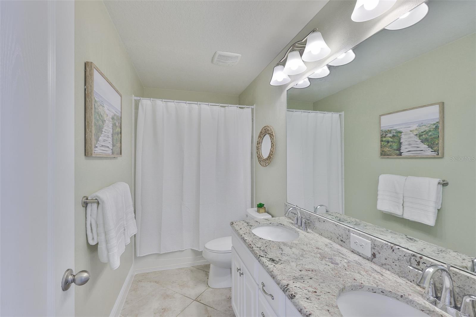 Image 40 of 60 For 11044 Spring Point Circle