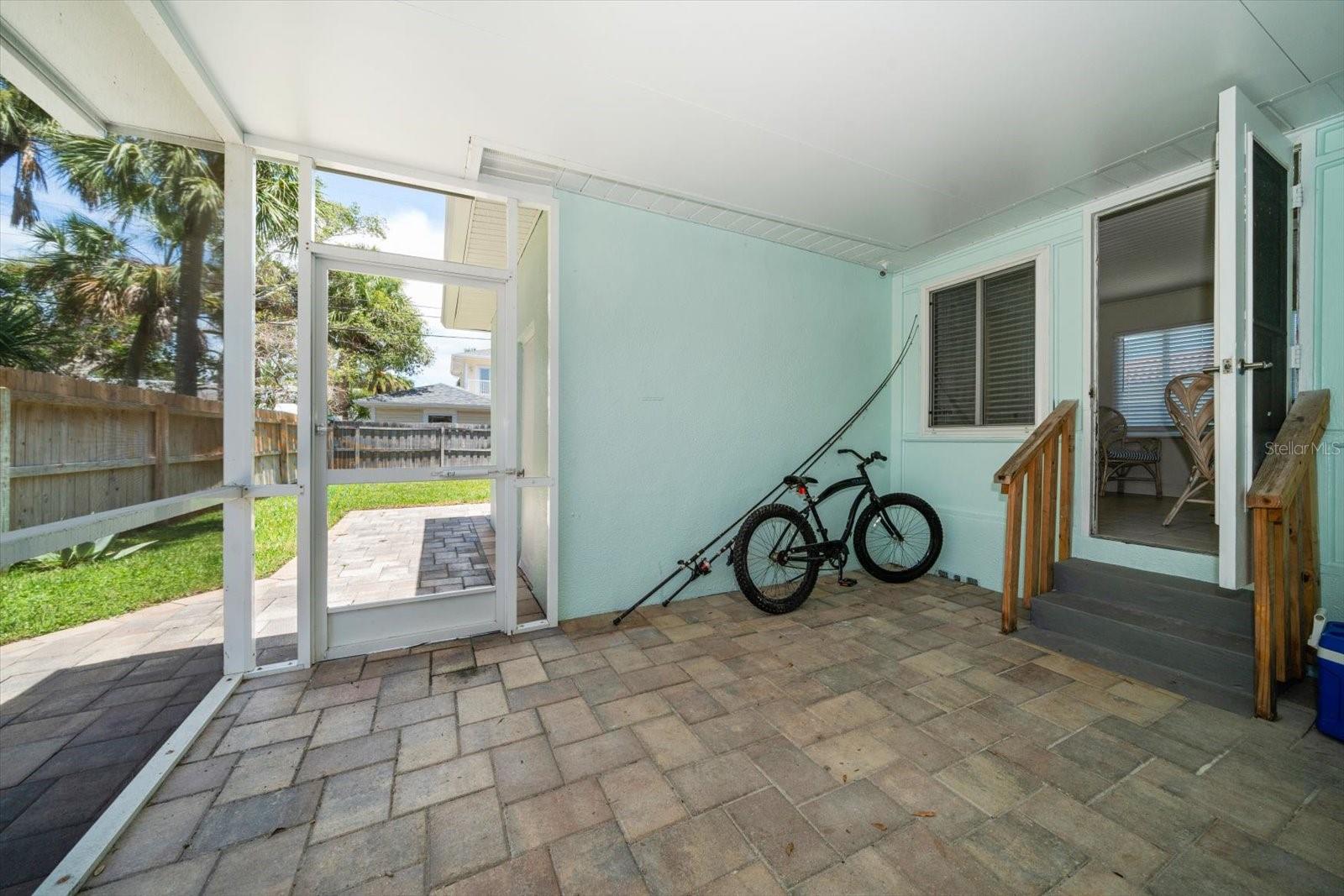 Image 33 of 52 For 745 Bruce Avenue