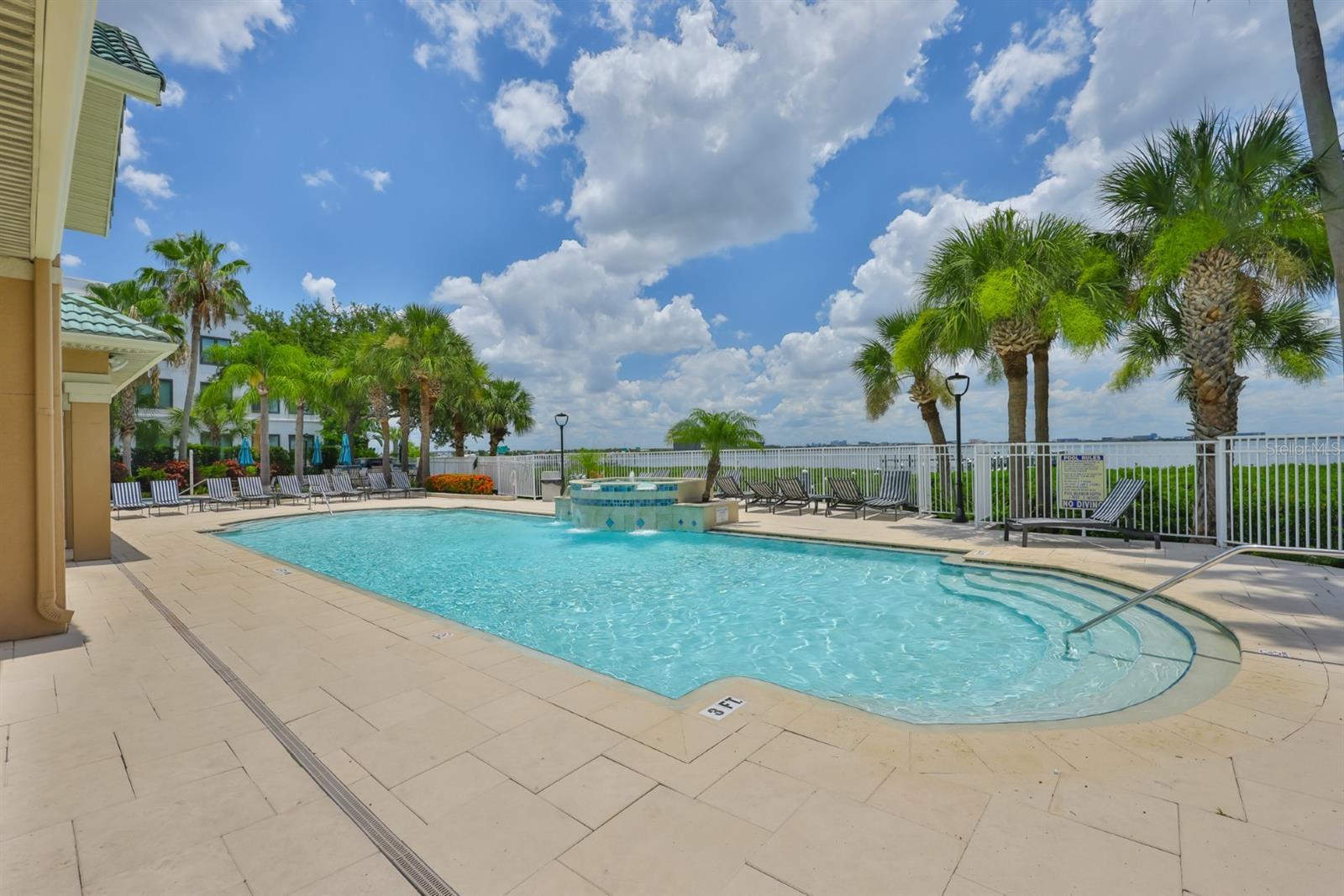 Image 4 of 42 For 2201 Bay Club Circle