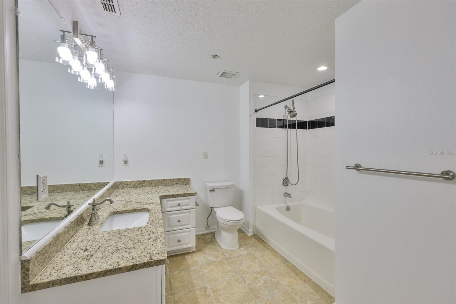 Image 42 of 42 For 2201 Bay Club Circle