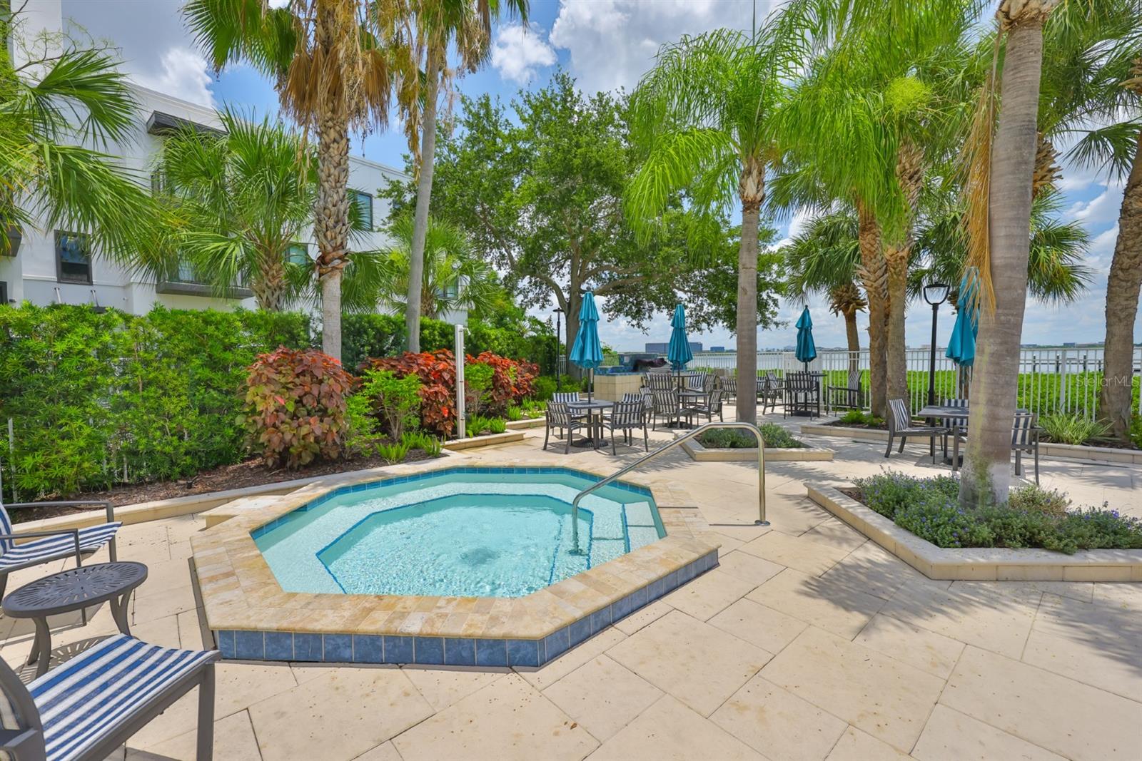 Image 5 of 42 For 2201 Bay Club Circle