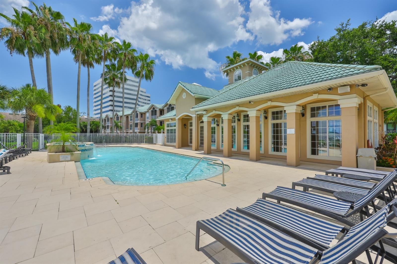Image 7 of 42 For 2201 Bay Club Circle