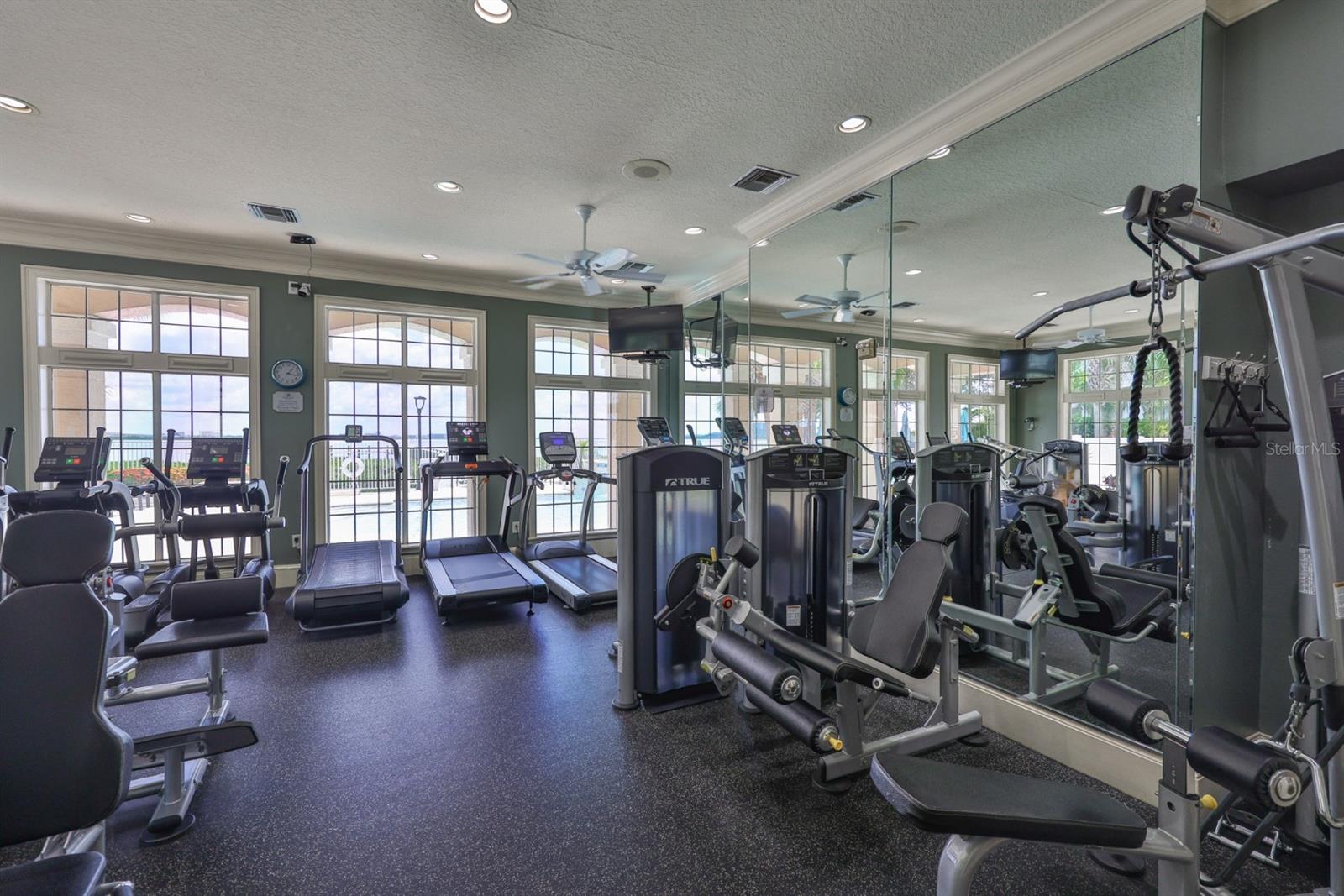 Image 9 of 42 For 2201 Bay Club Circle