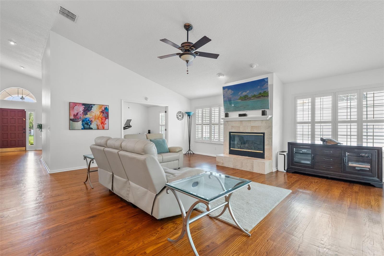 Image 16 of 40 For 2817 La Concha Drive