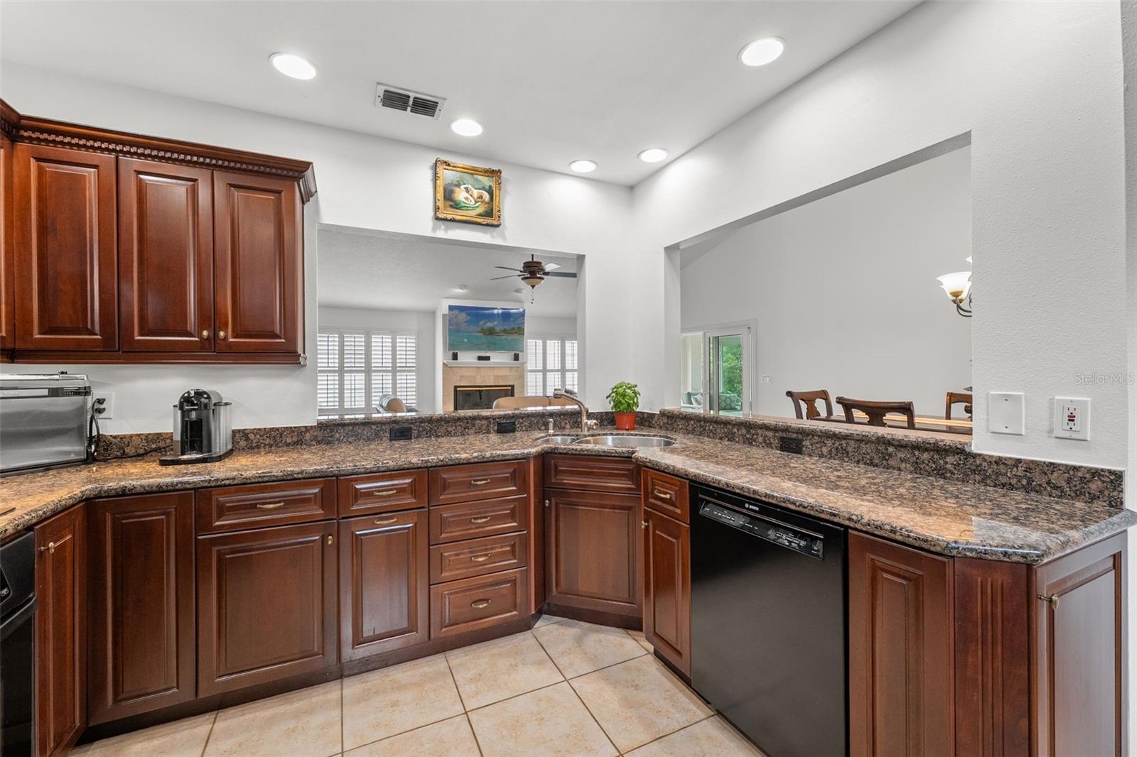 Image 22 of 40 For 2817 La Concha Drive