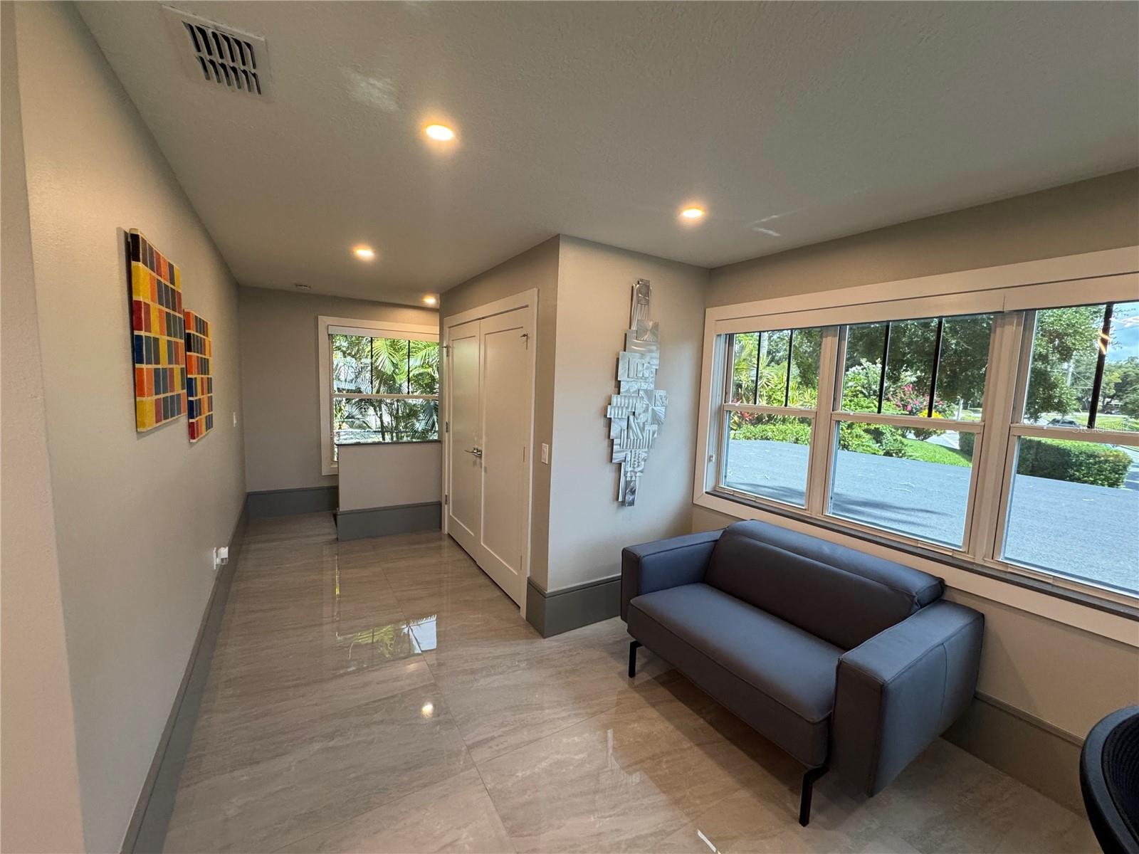 Image 29 of 38 For 808 Edgewater Drive