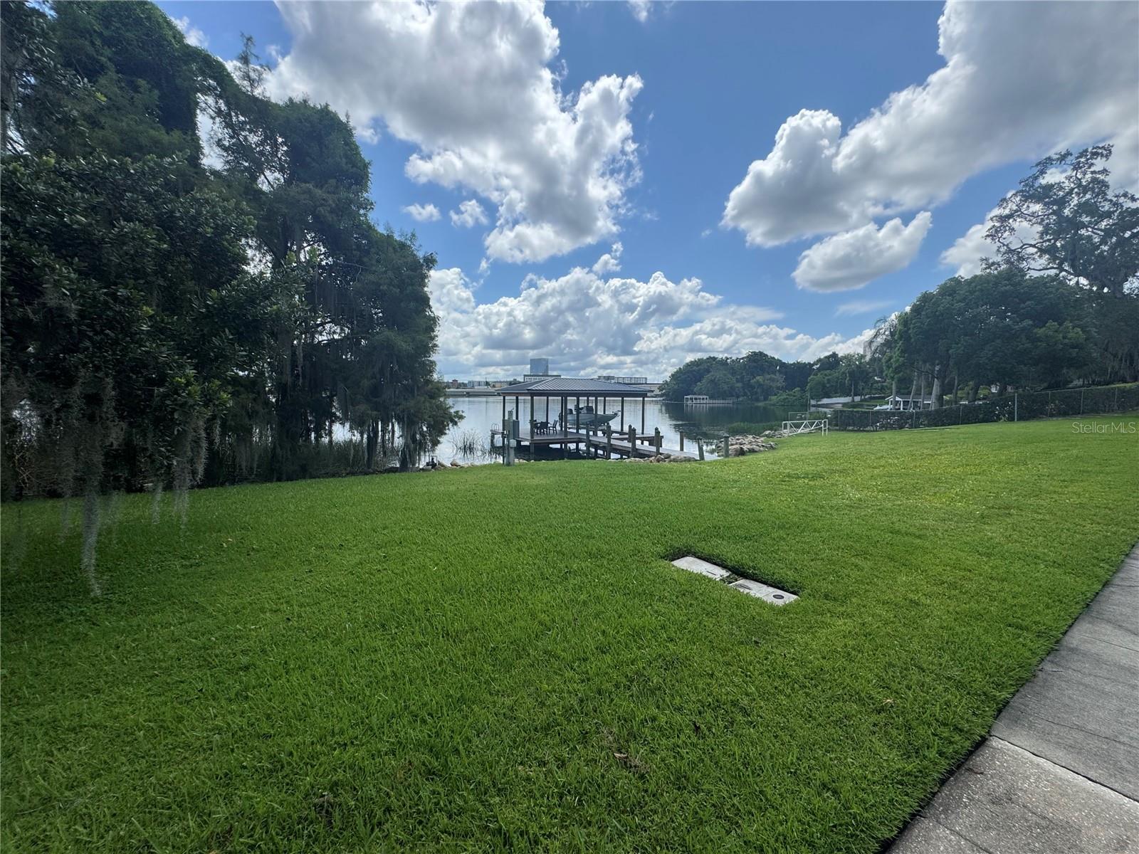 Image 34 of 38 For 808 Edgewater Drive