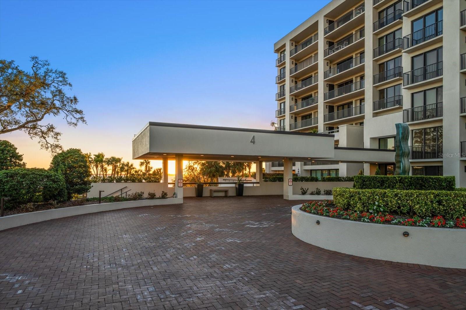 Image 2 of 36 For 4 Belleview Boulevard 305