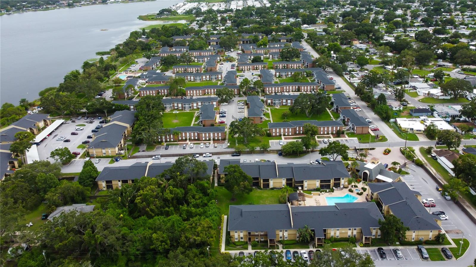 Image 13 of 71 For 12261 Sailwinds Drive 203