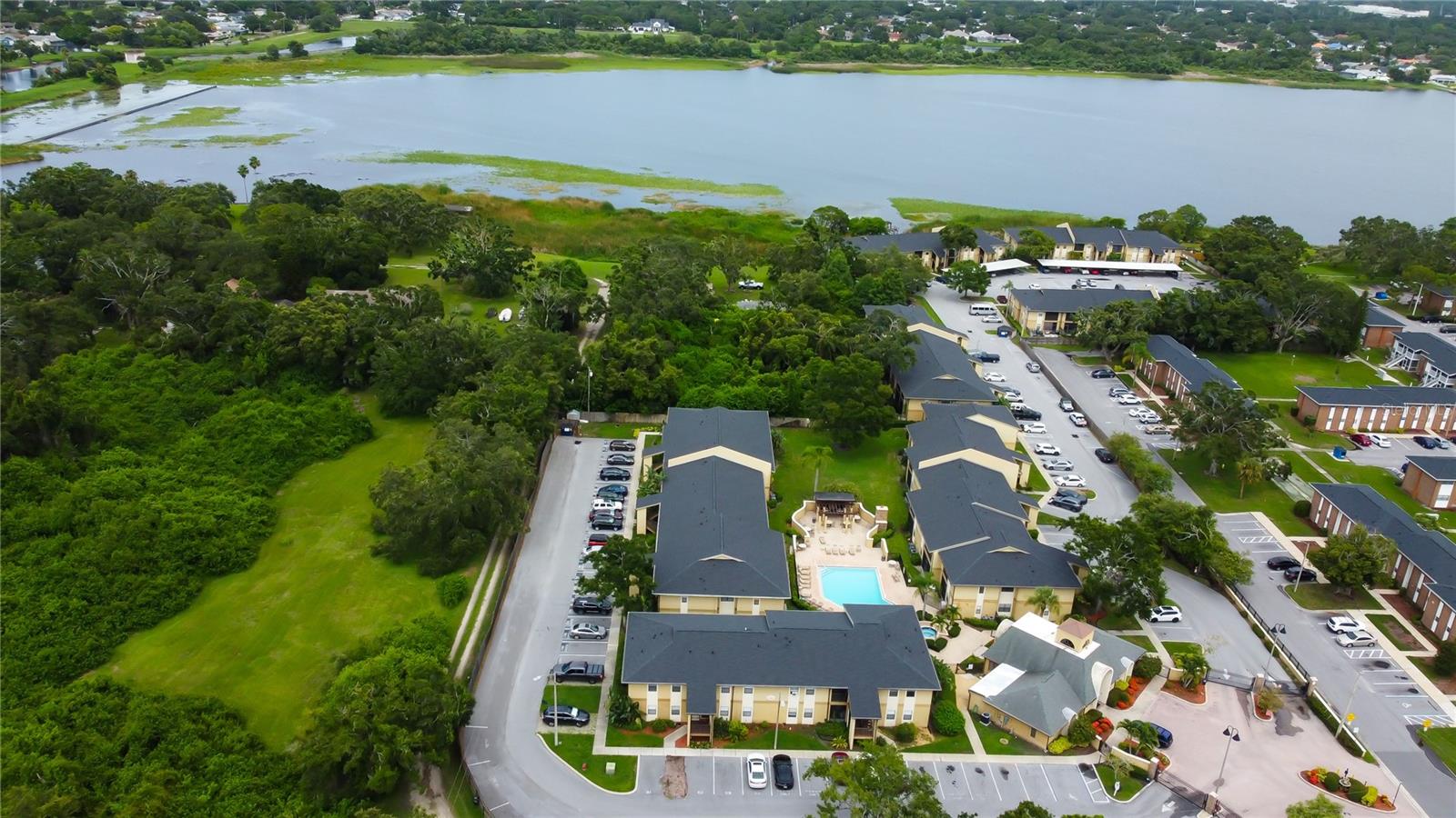 Image 17 of 71 For 12261 Sailwinds Drive 203
