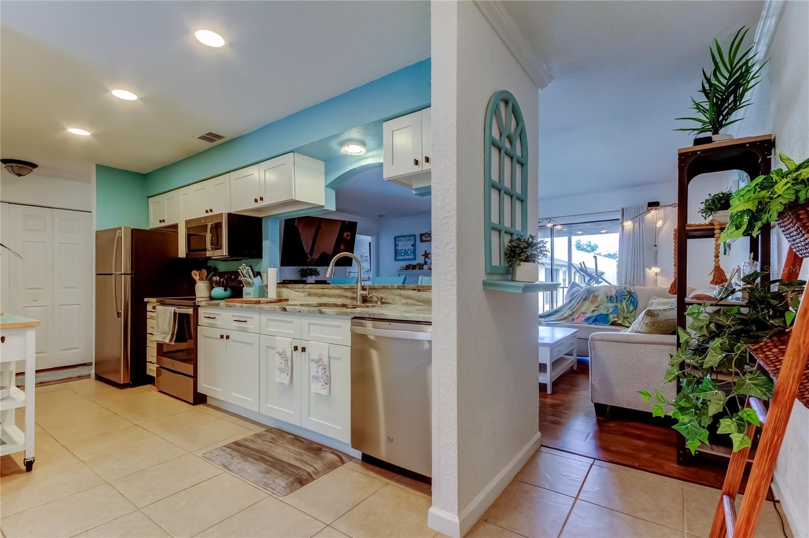 Image 24 of 71 For 12261 Sailwinds Drive 203