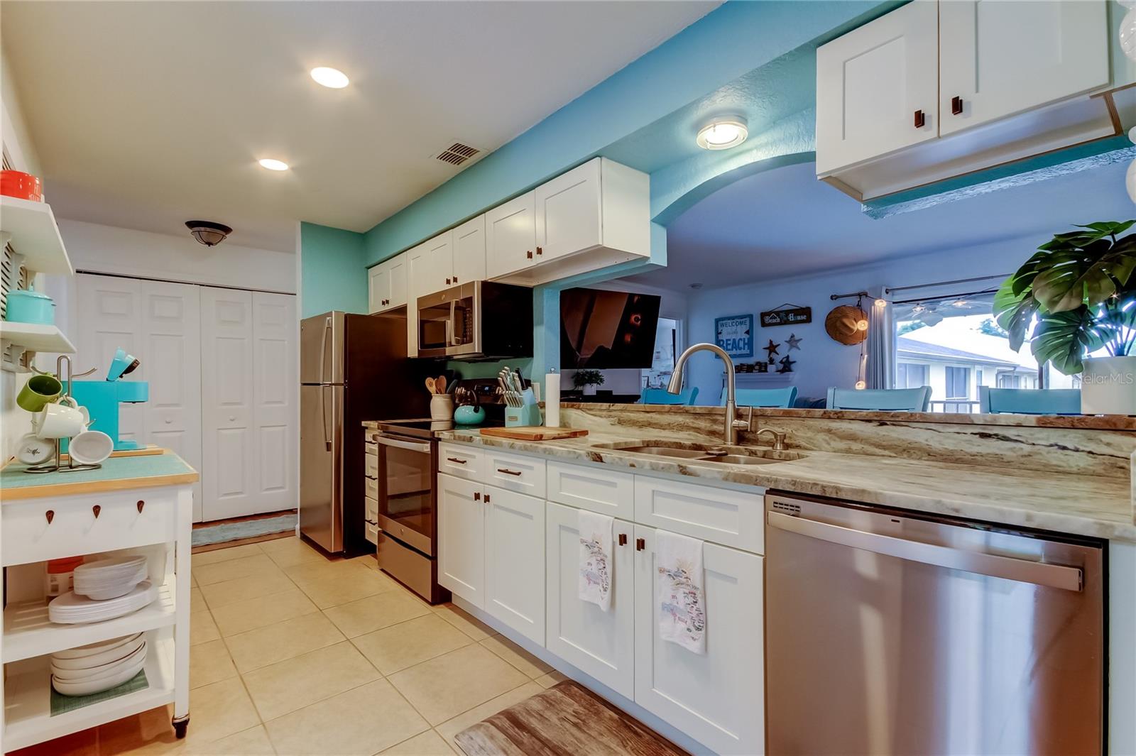 Image 25 of 71 For 12261 Sailwinds Drive 203