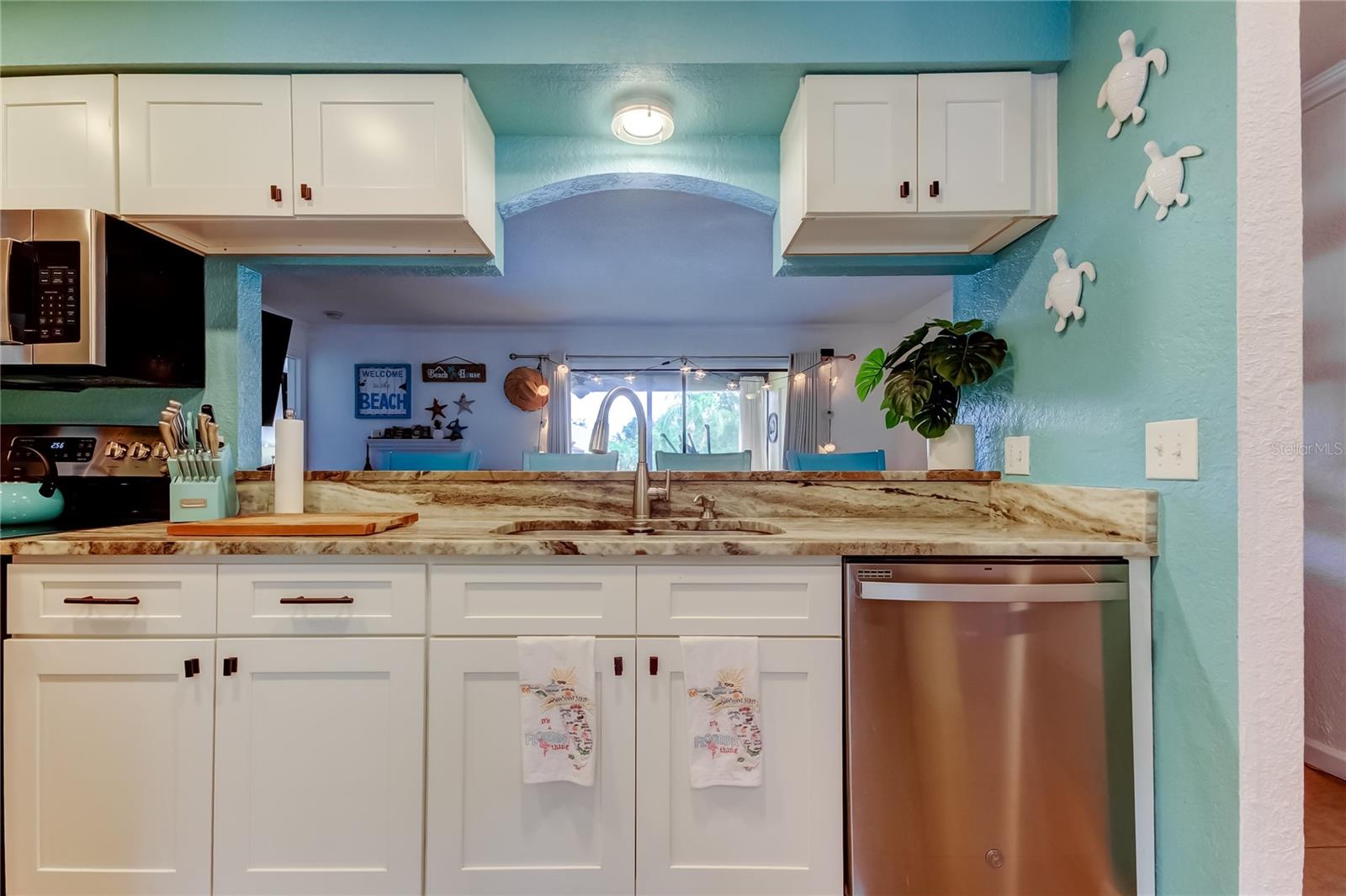 Image 27 of 71 For 12261 Sailwinds Drive 203